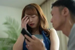 Bà xã sốc khi Gã chồng tâm sự về ước muốn nhìn bà xã bị người khác địt Bà xã sốc khi Gã chồng tâm sự về ước muốn nhìn bà xã bị người khác địt
