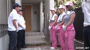 Biệt đội dọn nhà dâm loạn