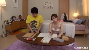 Cô em người yêu hứng tình Cô em người yêu hứng tình